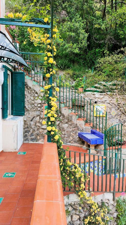 Casa Vacanze Bouganvillea Cetara Exterior foto